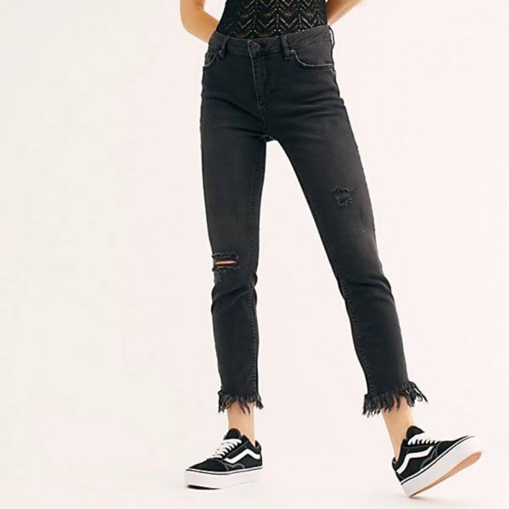 NWT Free People Great Heights Frayed Skinny Jeans